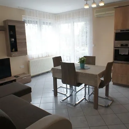 Sienna Family Apartman Apartment *